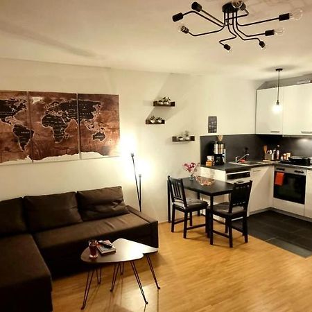 Business Apartment Mit Kueche Fuer 1-3 +Netflx+5G Wlan Nahe Der Mhh Im Industrial Design Hanôver Exterior foto