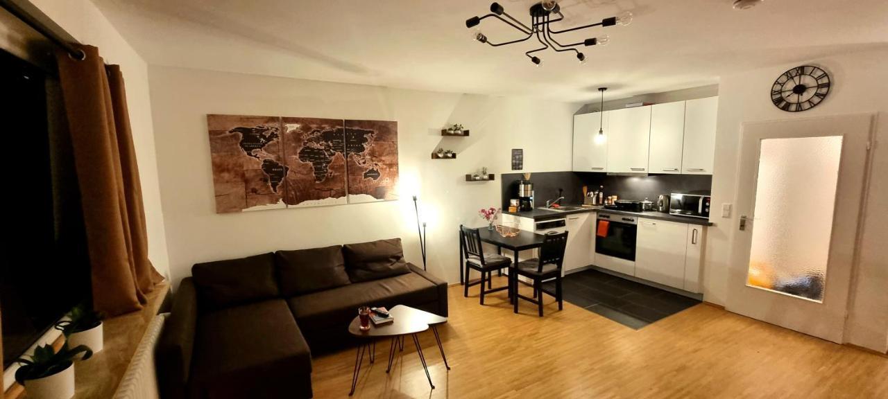 Business Apartment Mit Kueche Fuer 1-3 +Netflx+5G Wlan Nahe Der Mhh Im Industrial Design Hanôver Exterior foto