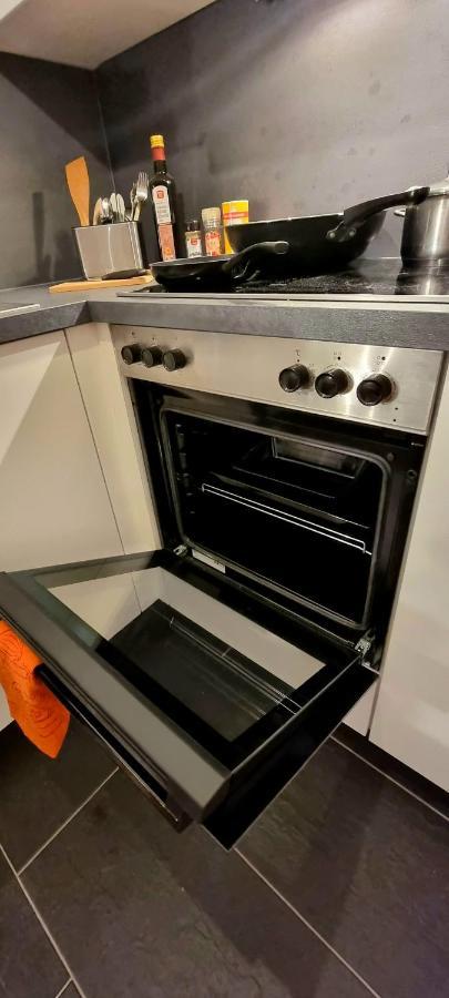 Business Apartment Mit Kueche Fuer 1-3 +Netflx+5G Wlan Nahe Der Mhh Im Industrial Design Hanôver Exterior foto